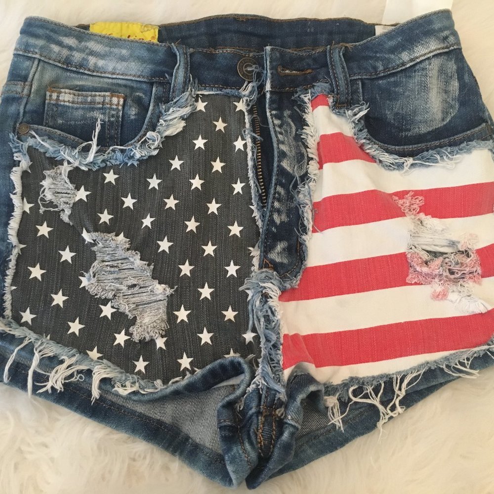 AMERICAN FLAG jean shorts